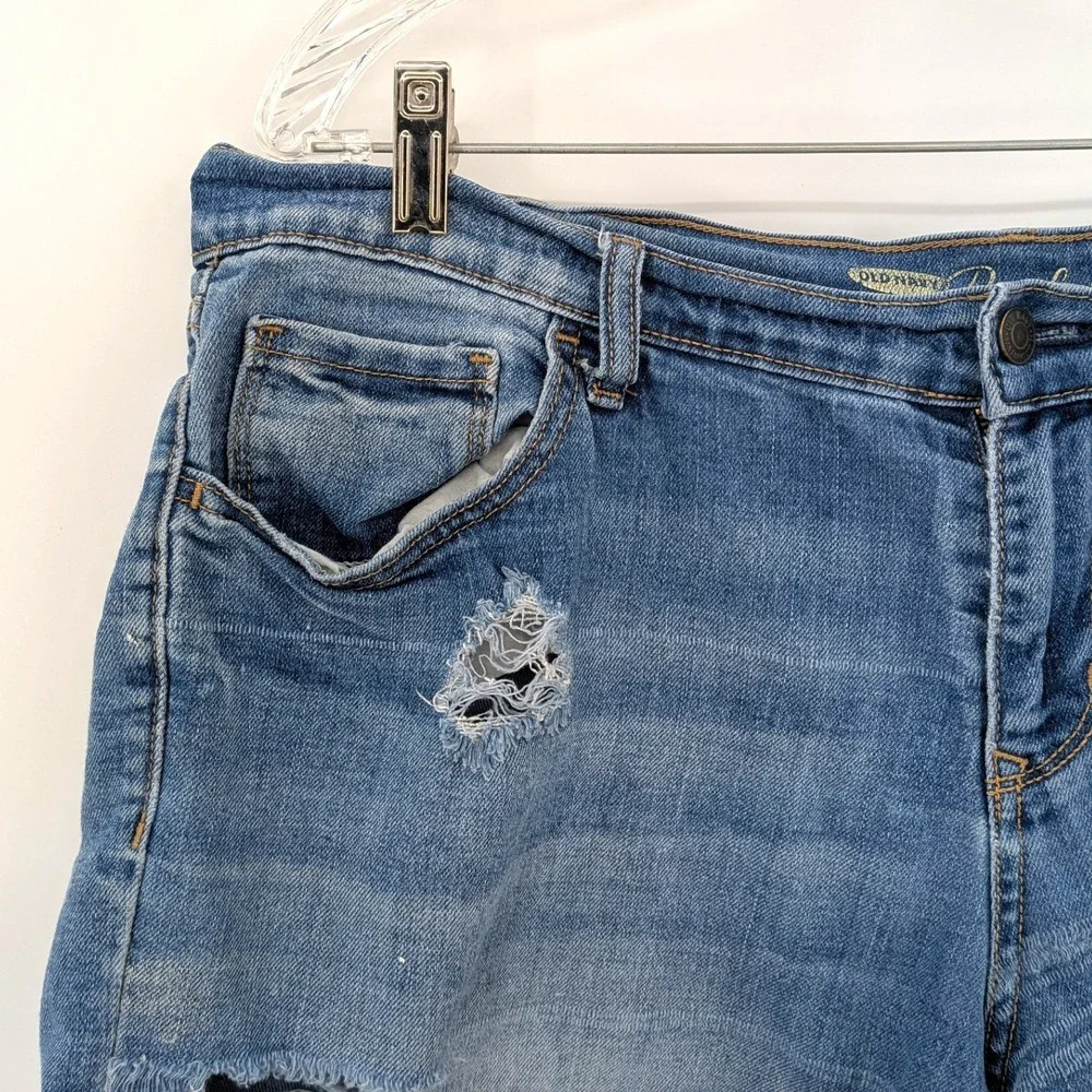 Distressed Denim Cutoff‎ Shorts Boyfriend Fit Old Navy 14 Regular